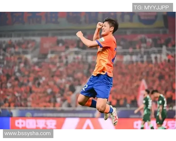 足球球员评论：解析当今足坛明星的表现与未来发展趋势